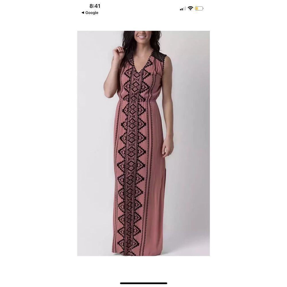 Coco and Jaimeson Embroidered Maxi Tank Dress Size Medium